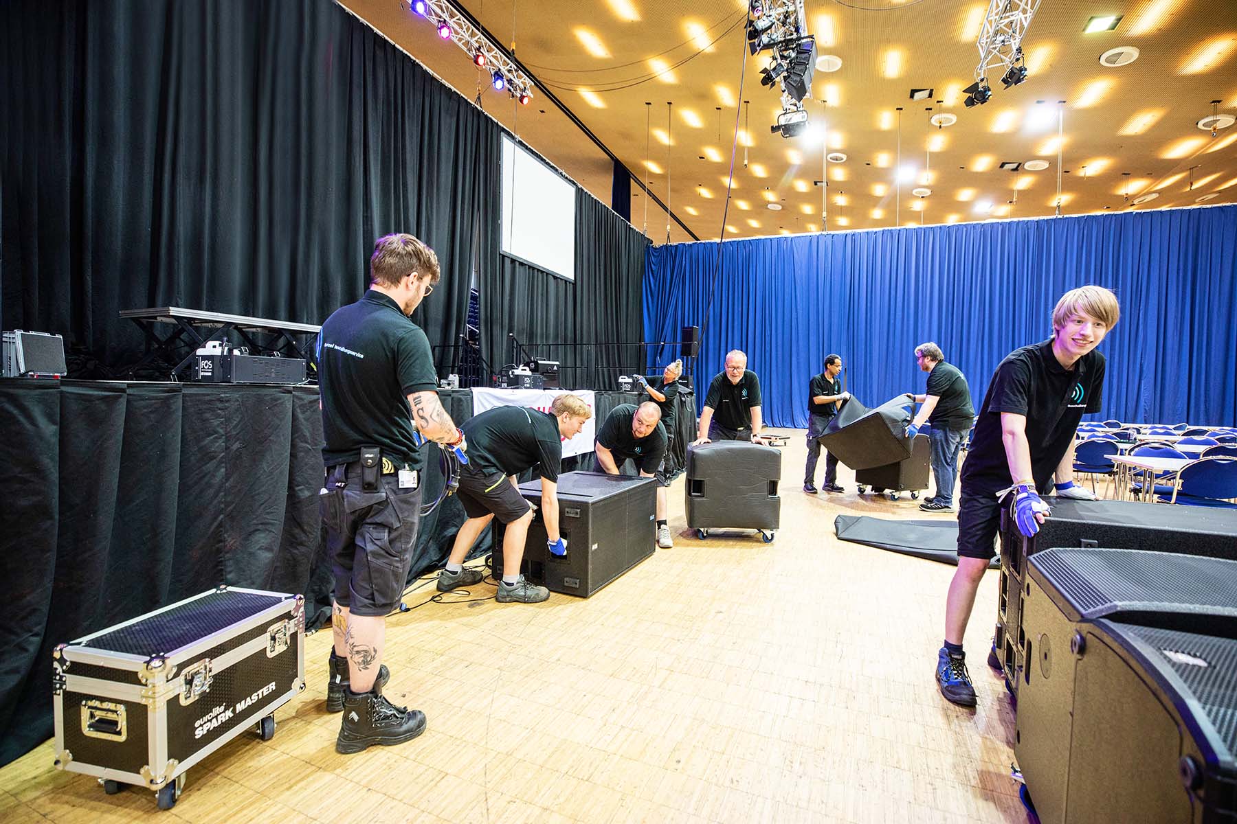 brenzel beschallungsservice beim abbau in der grugahalle essen