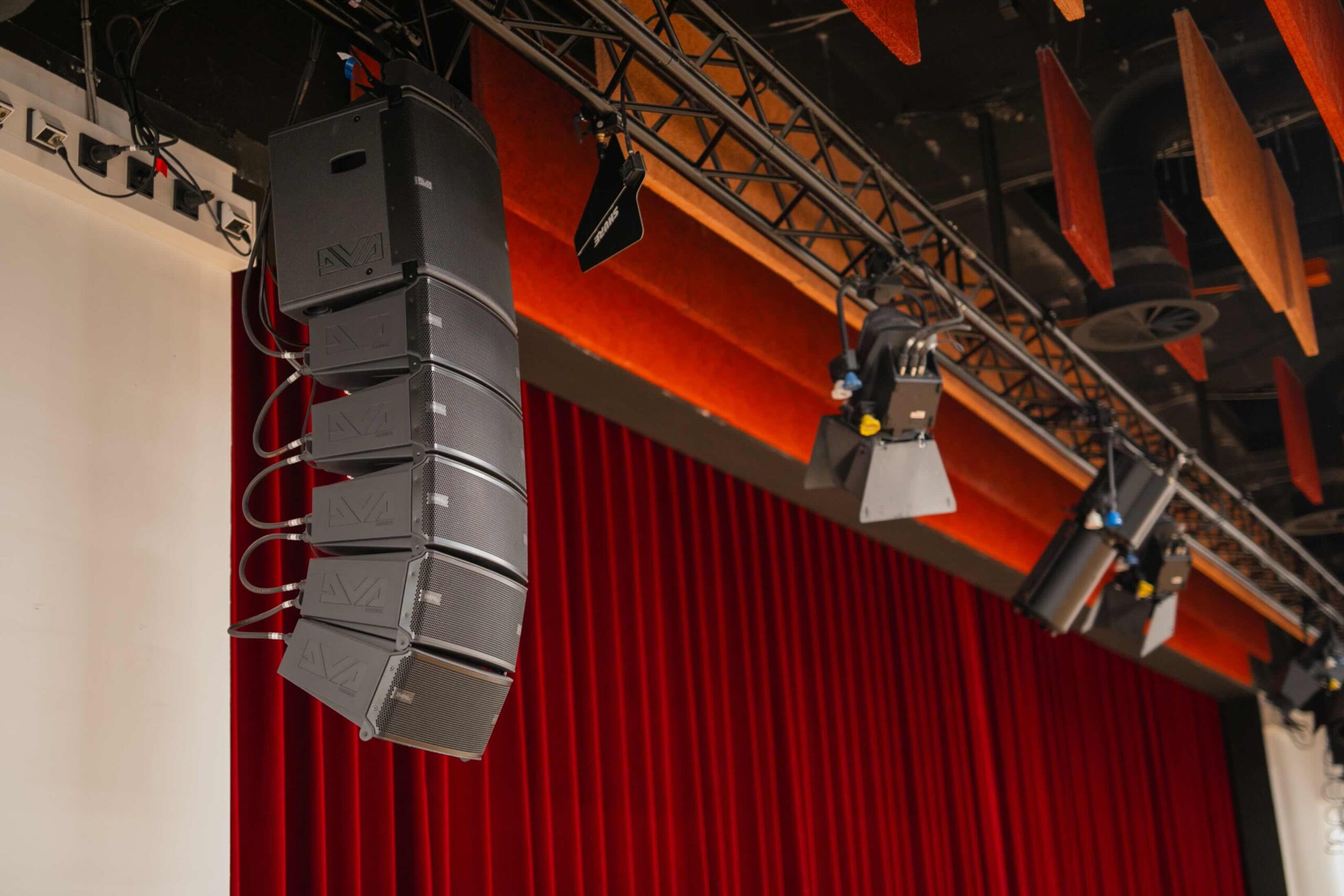 db technologies dva mini g als festinstallation an traverse
